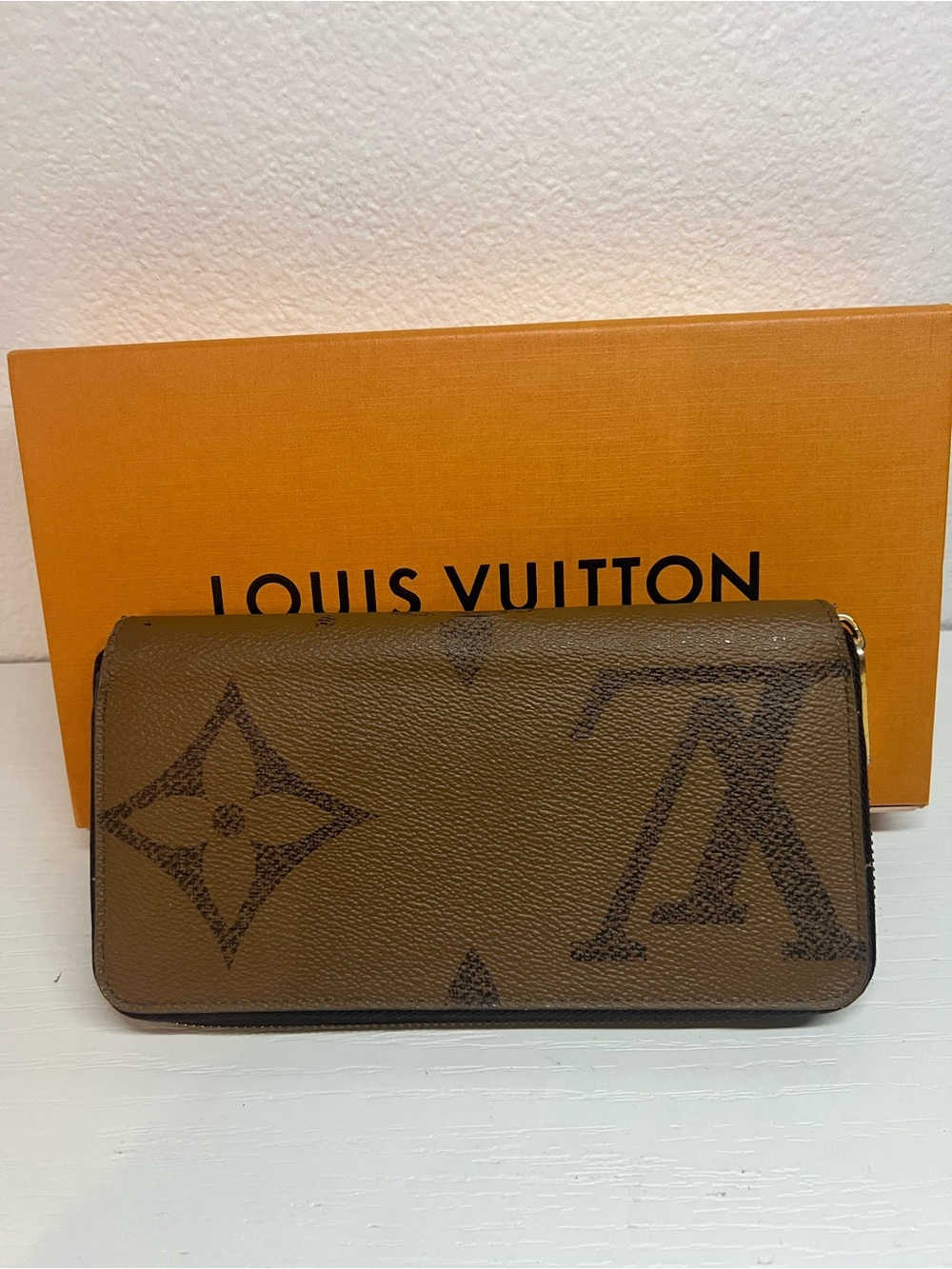 Louis Vuitton Zippy Wallet Reverse Monogram - Picture 2 of 13